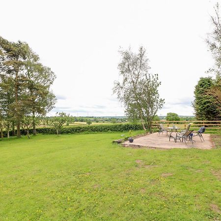 Fields Farm Villa Draycott in the Moors Exterior foto